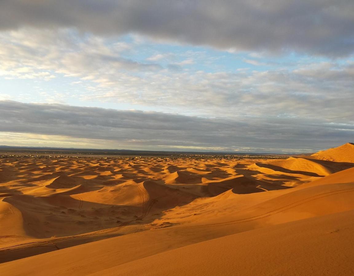 מרזאוגה Milky Way Desert Camp מראה חיצוני תמונה
